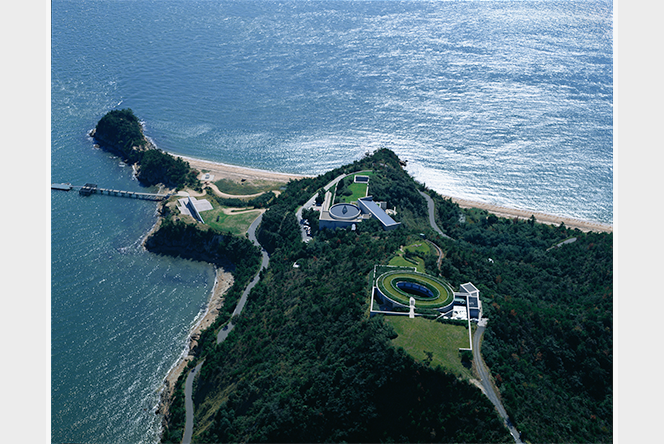 直島ベネッセハウス, 香川県直島町, 1992/1995年